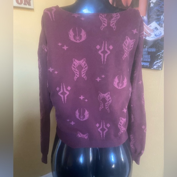 Star Wars Her Universe Ahsoka V-Neck Patterned Burgundy Knit Cropped Sweater M - Picture 3 of 4